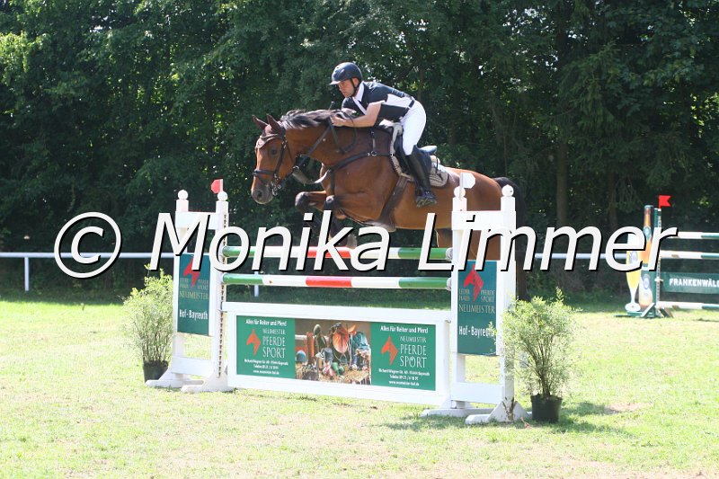 308M3404_Armand de Corcy K_Spring_Sx.JPG